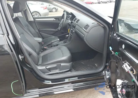 2013 Volkswagen Passat 2.5L Wolfsburg Edition from USA, damaged, VIN 1VWAP7A33DC134634